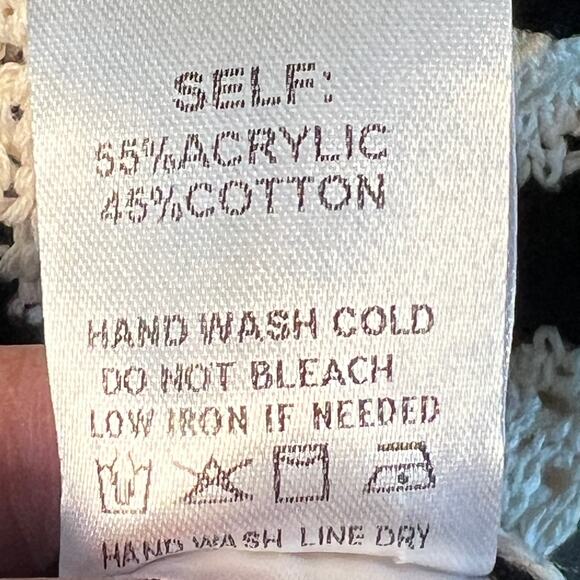 Aaron & Amber Black and Cream Crochet Short Sleeve Top Size S NEW - Picture 4 of 6